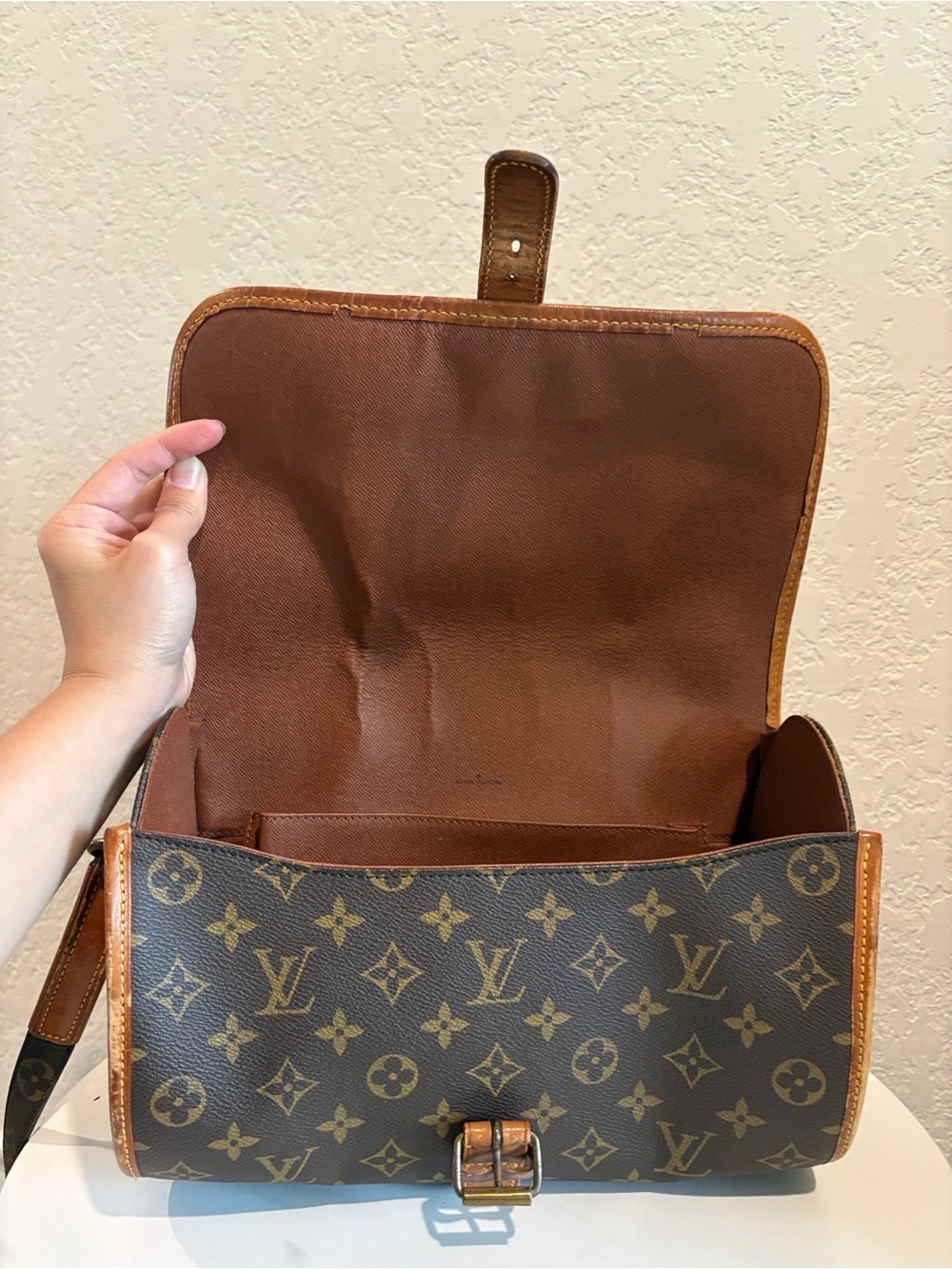 Louis Vuitton Marne Brown
Monogram Crossbody Bag - Picture 9 of 16